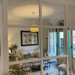 https://casa-de-los-escuderos-malaga-centro-historico.1costadelsol.com