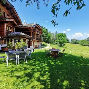 https://chalet-emilie.hotels-rhonealpes.com